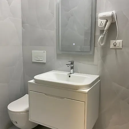 아파트 Kaimi Gemstone - 24h Check In 티라나