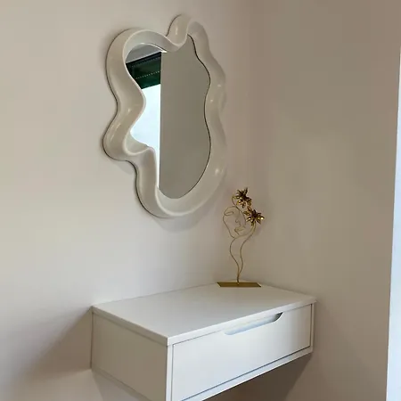 Kaimi Gemstone - 24h Check In *